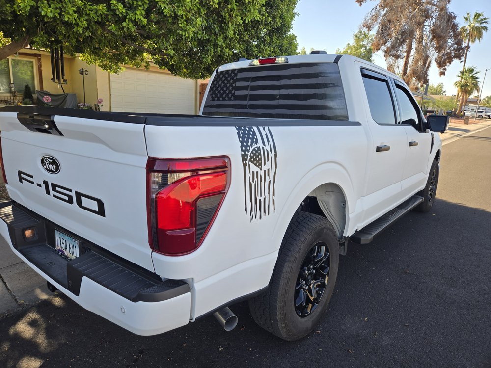 Custom graphics · Ford F-150