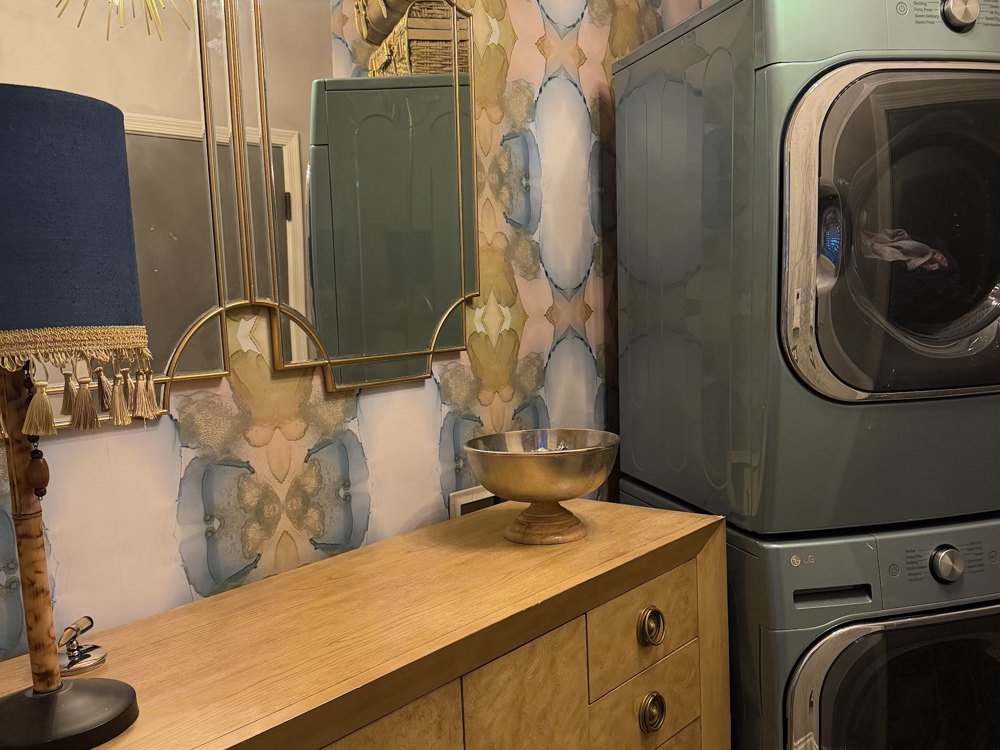 Custom wrap · Washer & dryer
